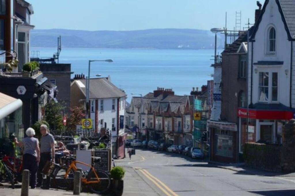 Castle View - Flat In Mumbles - Free Parking Oystermouth Exterior photo