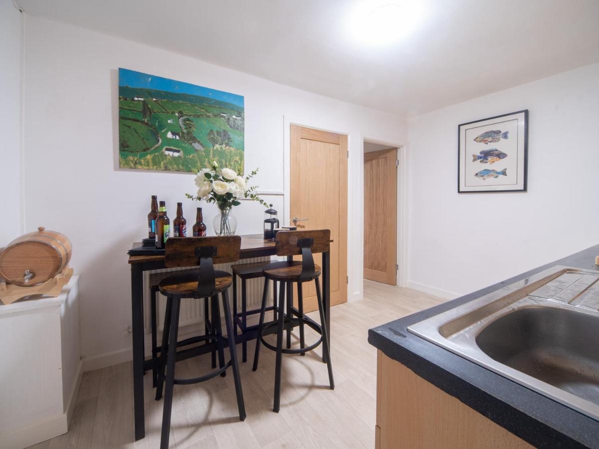 Castle View - Flat In Mumbles - Free Parking Oystermouth Exterior photo