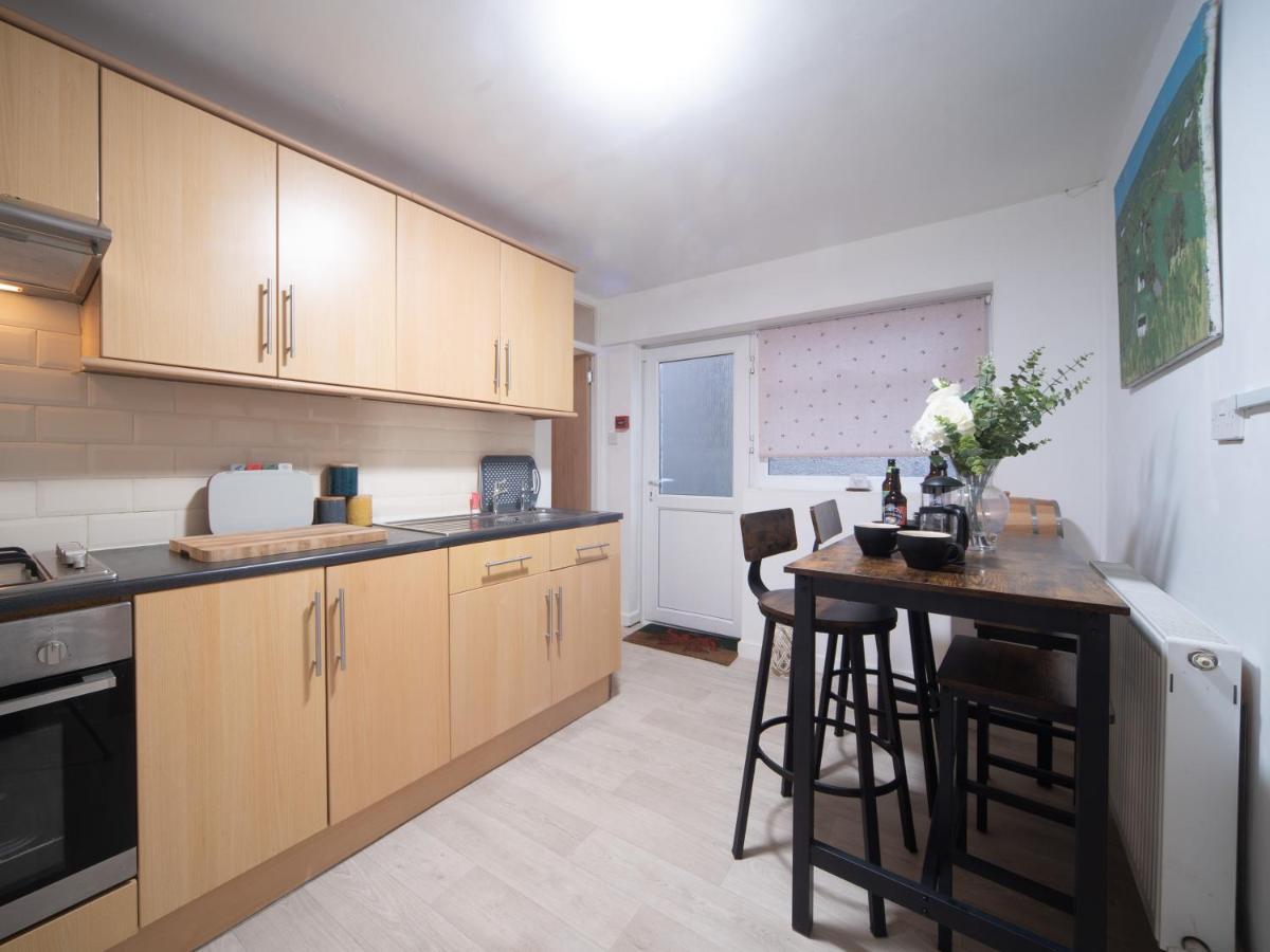 Castle View - Flat In Mumbles - Free Parking Oystermouth Exterior photo